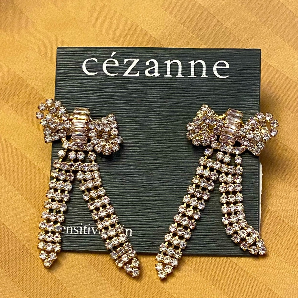 NWT Beautiful Cezanne Drop Bow Earrings
